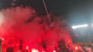 Takluk dari Bali United, Persebaya Juga Kena Denda Flare Rp200 Juta
