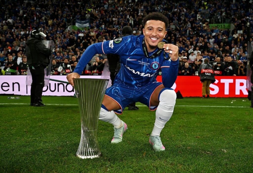 Jadon Sancho Gagal Gabung Chelsea, MU Terima Denda £5 Juta