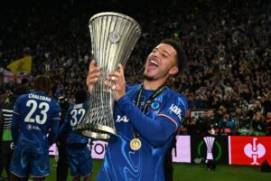 Jadon Sancho Gagal Gabung Chelsea, MU Terima Denda £5 Juta