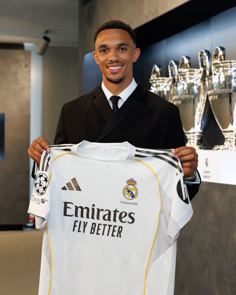 Resmi: Trent Alexander-Arnold Gabung Real Madrid