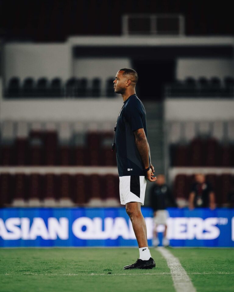Kejutan Garuda: Romeny Absen, Kluivert Siapkan Formula Baru untuk Lolos Piala Dunia